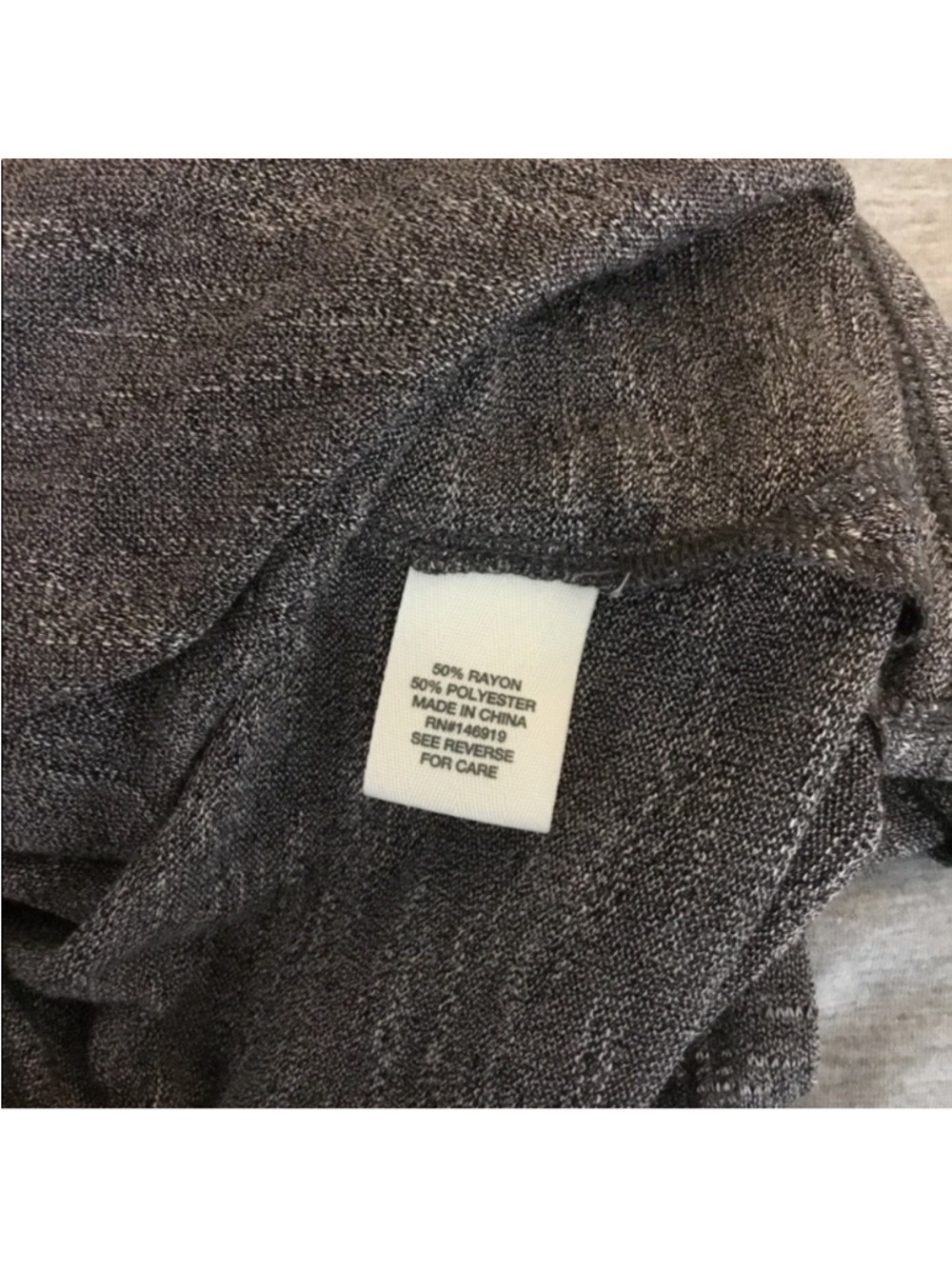Mudd Boxy V-Neck Hacci Tee Gray Marled High Low Slit Hem Top Size Large - Picture 14 of 14
